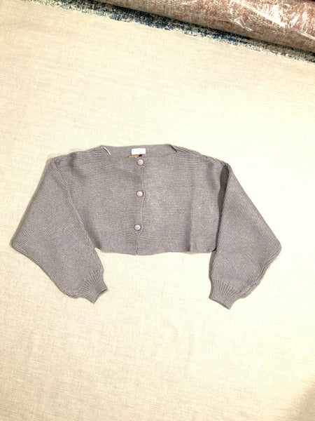 Sweater big buttoned crop